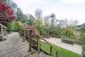 Photo 27- click for photo gallery